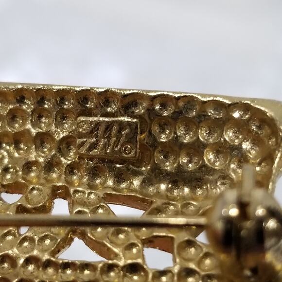 Christmas brooch gift has AAI on the back 1.1642 - Picture 5 of 9